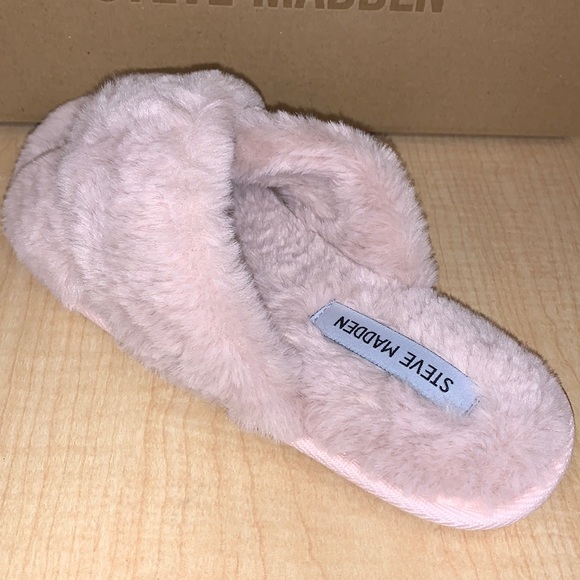 Steve Madden Kadyn Faux Fur Slipper Light Pink - Picture 6 of 8